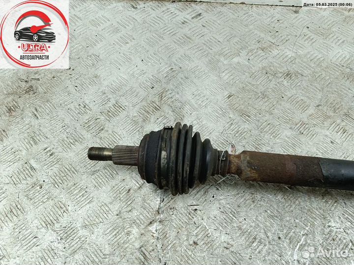 Полуось передняя правая б/у Volkswagen Golf-4