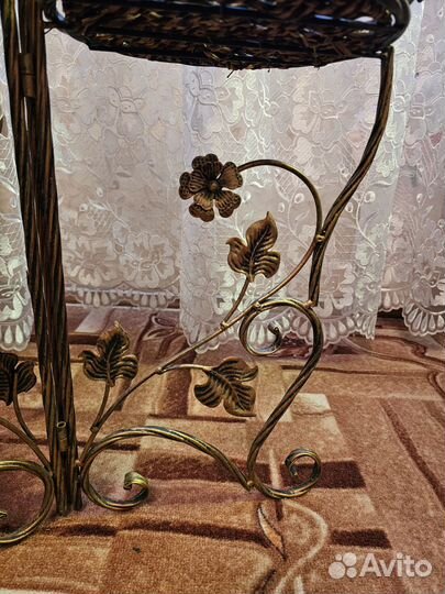 Подставка для цветов