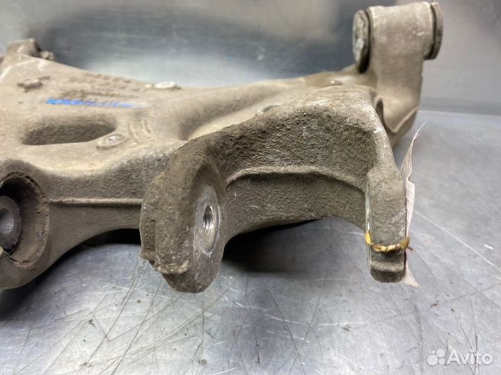 Рычаг задний нижний правый Audi A4 B6 2000-2004