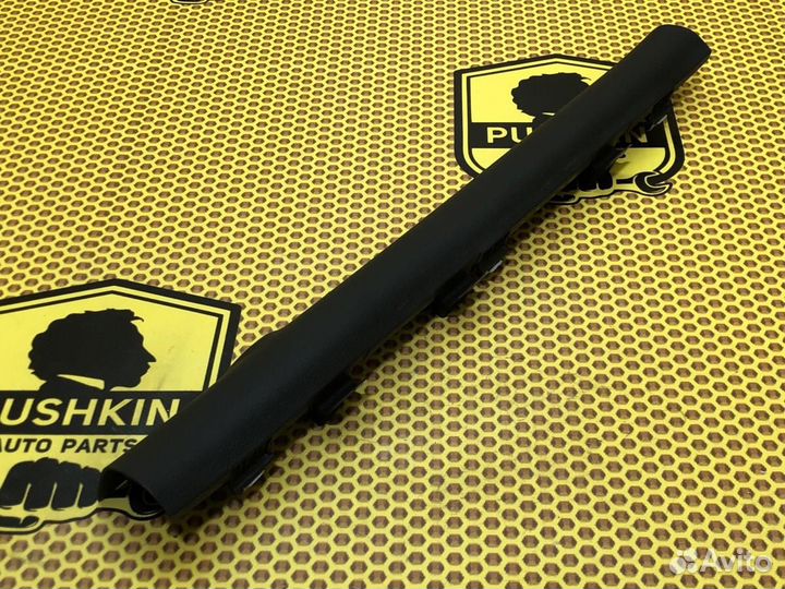 Накладка порога внутренняя передняя правая Hyundai