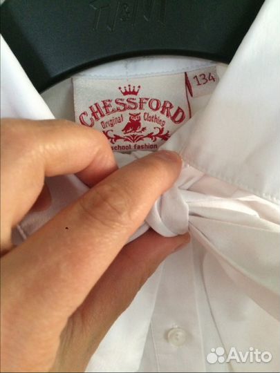 Продам белую блузку для школы