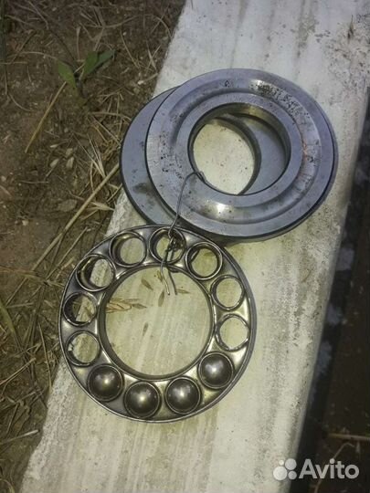 На весту шарики для дверей