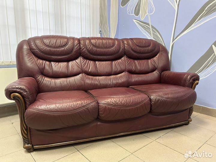 Кожаный диван Италия