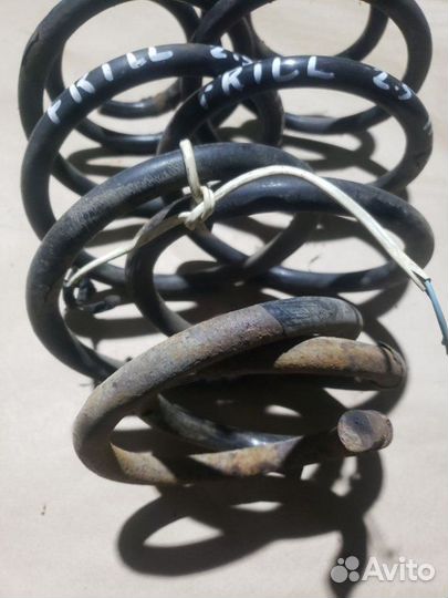 Пружина подвески передняя Land Rover Freelander 1