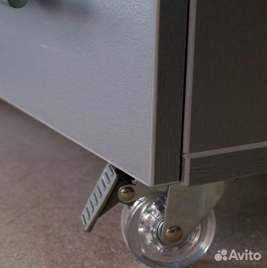 Педикюрная тумба уфо ту - 1 новая