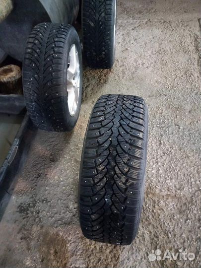 Pirelli Formula Ice 205/60 R16 150T