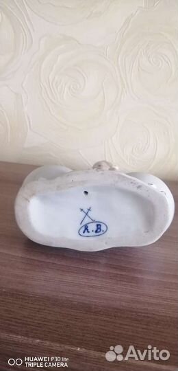 Фарфоровая статуэтка мальчик, винтаж, Германия