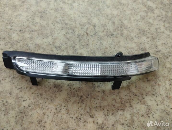 Указатель поворота в зеркало правый Skoda Octavia