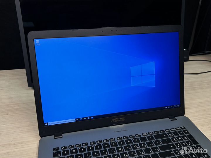 Ноутбук Asus Vivobook 17 pro (N705U)