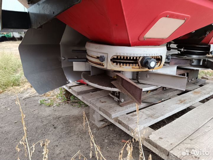 Разбрасыватель удобрений Kverneland Rotaflow RS-M 7000, 2016