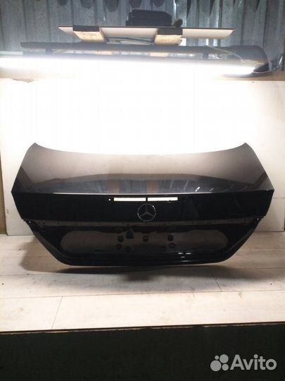 Крышка багажника задняя Mercedes E-Class W211