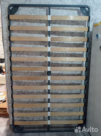 Кровать с матрасом/ матрас