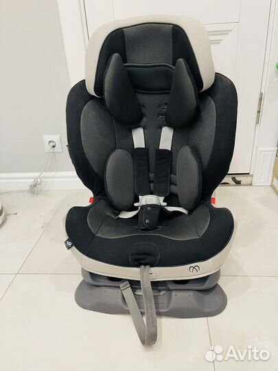 Автокресло carmate swing moon