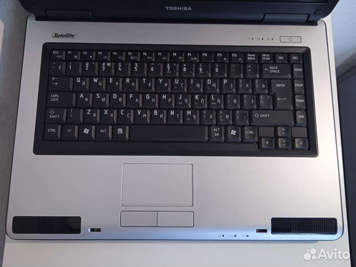 Toshiba satellite l40 - 13g