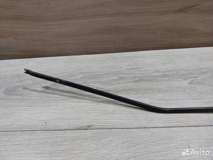 Поводок дворника Renault Megan 3 Fluence