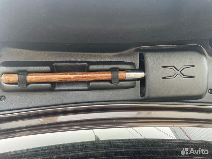 Обивка крышки багажника с Лопатой Веста