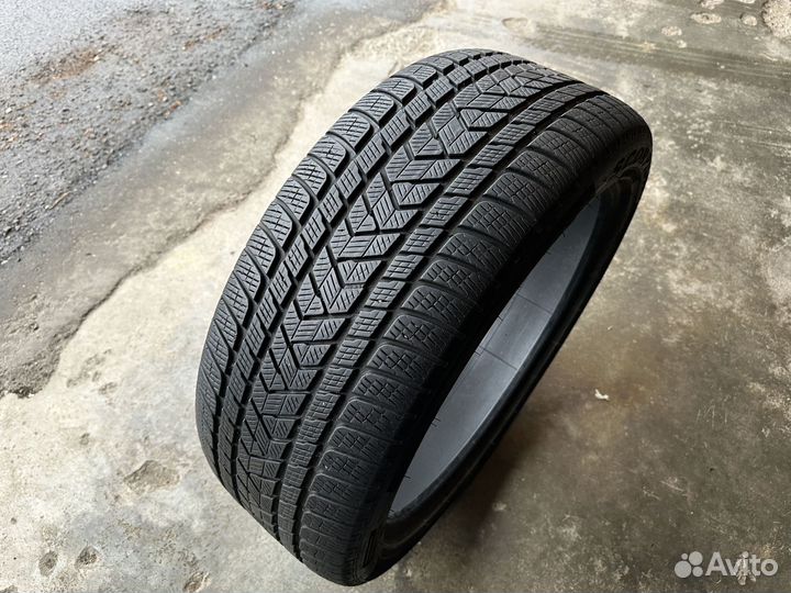 Pirelli Scorpion Winter 275/40 R22