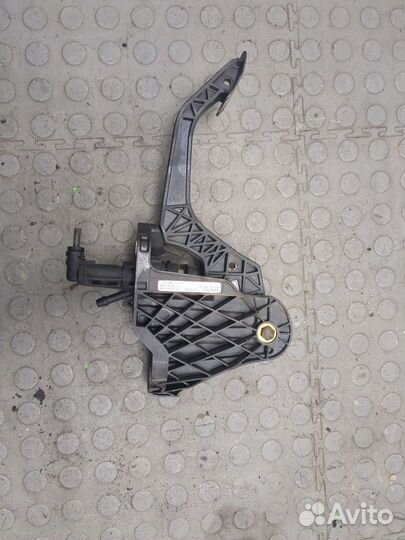 Педаль сцепления Volkswagen Touran, 2007