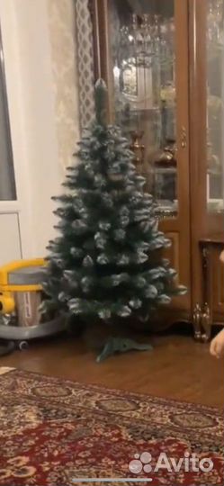 Елка искусственная