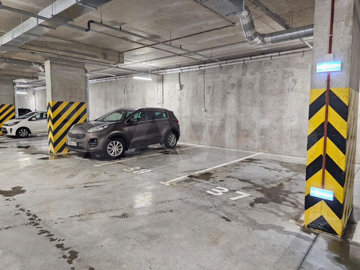 Машиноместо, 13 м²