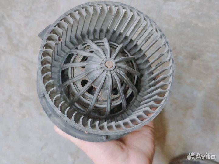 Моторчик печки Renault Logan с кондиционером