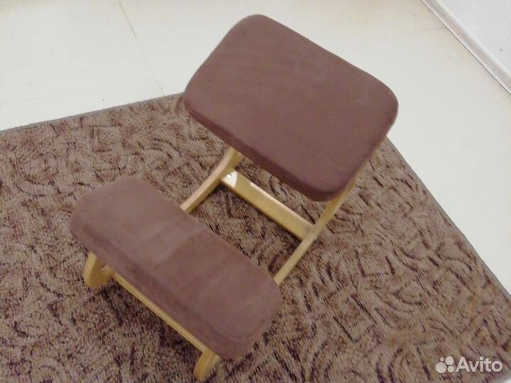 Коленный стул конек-горбунек