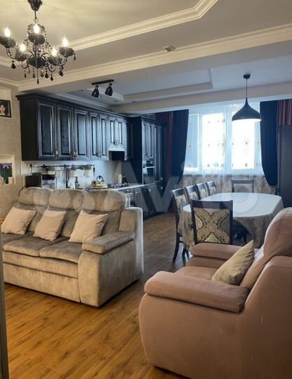 2-к. квартира, 90 м², 10/10 эт.