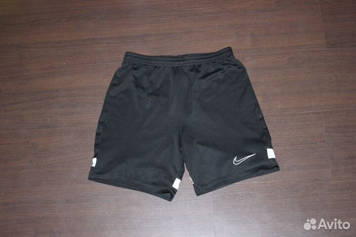 Шорты Nike