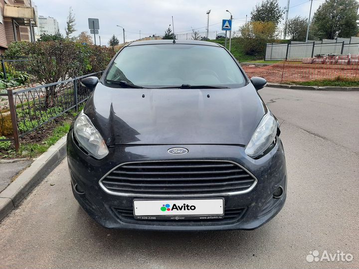 Ford Fiesta 1.6 МТ, 2016, битый, 150 676 км
