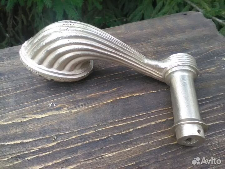 Бронзовая дверная ручка 18 век