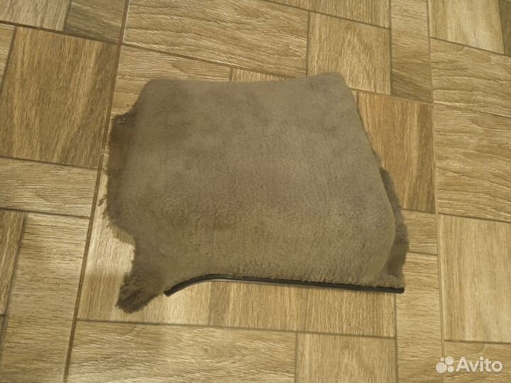 Облицовка стойки в ногах пассажира от Audi 200 C3