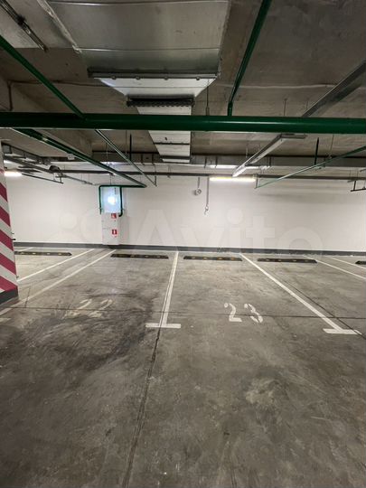 Машиноместо, 14 м²