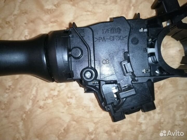 Переключатель поворотов Тойота королла е150