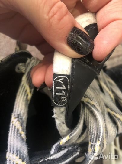 Коньки хоккейные