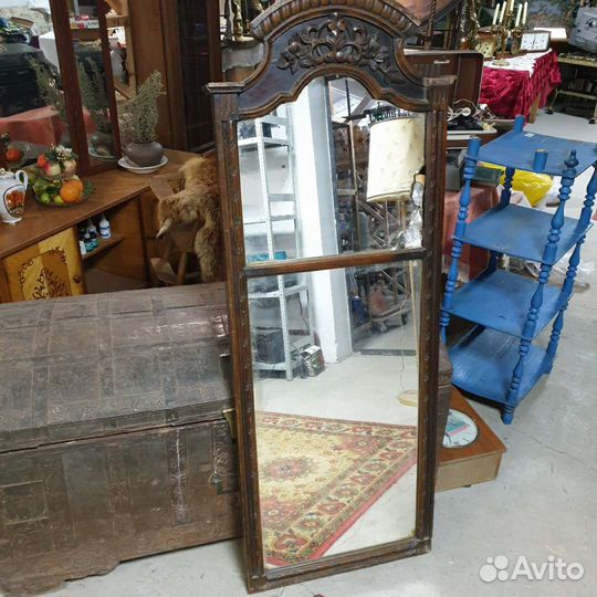 Зеркало антикварное в деревянной раме