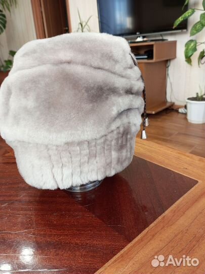 Шапка зимняя женская мутоновая
