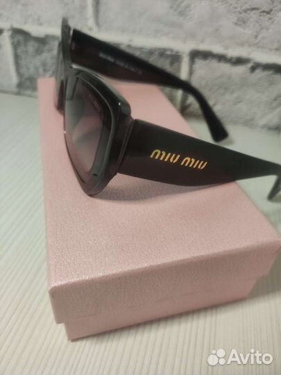 Очки Miu Miu