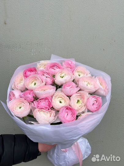 Букет из ранункулюса