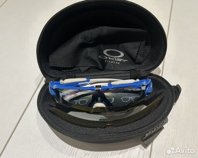 Спортивные очки Oakley