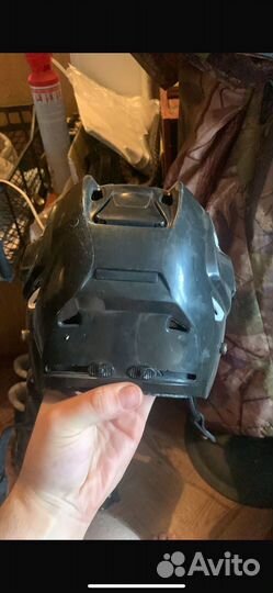 Продам шлем хоккеный баур