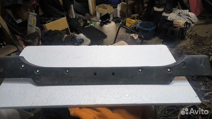 Декоративная планка багажника Audi 80B3 893863485A