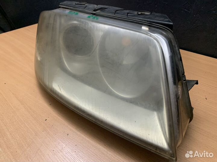 Фара правая vw passat b5+