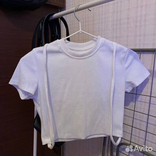 Футболка кроп белая