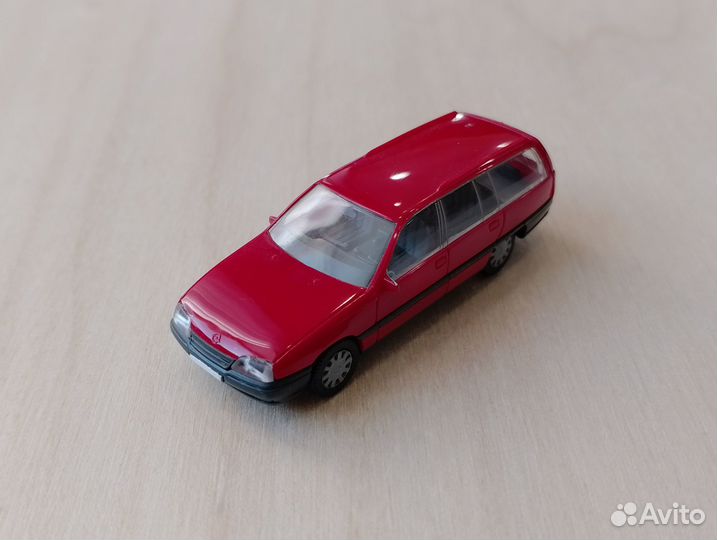 Opel Omega Caravan 3.0i GLS (1988-1989) универсал