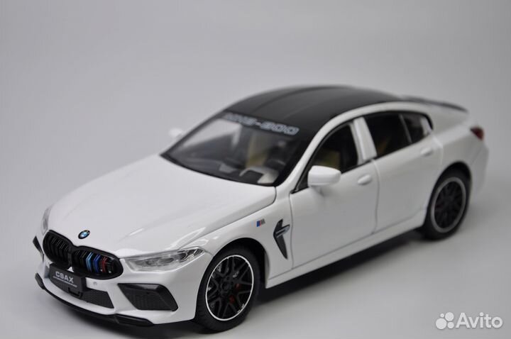 Модель авто BMW M8 MH8 800 Gran Coupe 1:24 металл