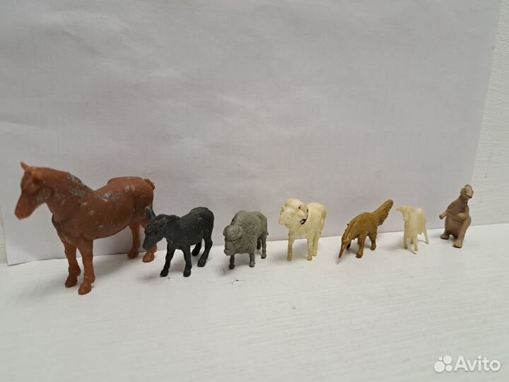 Игрушки, значки и сувениры СССР