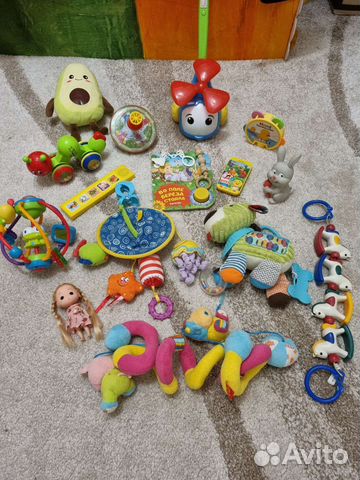 Развивающие игрушки и ходунки