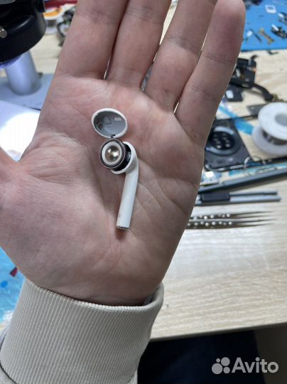 Ремонт Apple (iPhone, iPad, MacBook, Apple Watch)