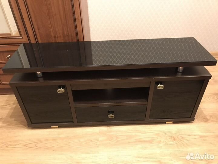 Подставка под телевизор