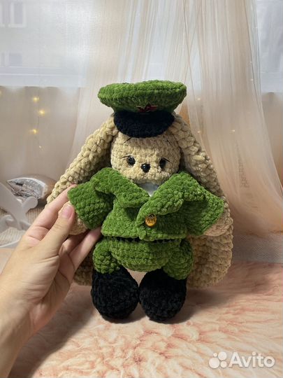 Игрушка вязаный военный Зайка